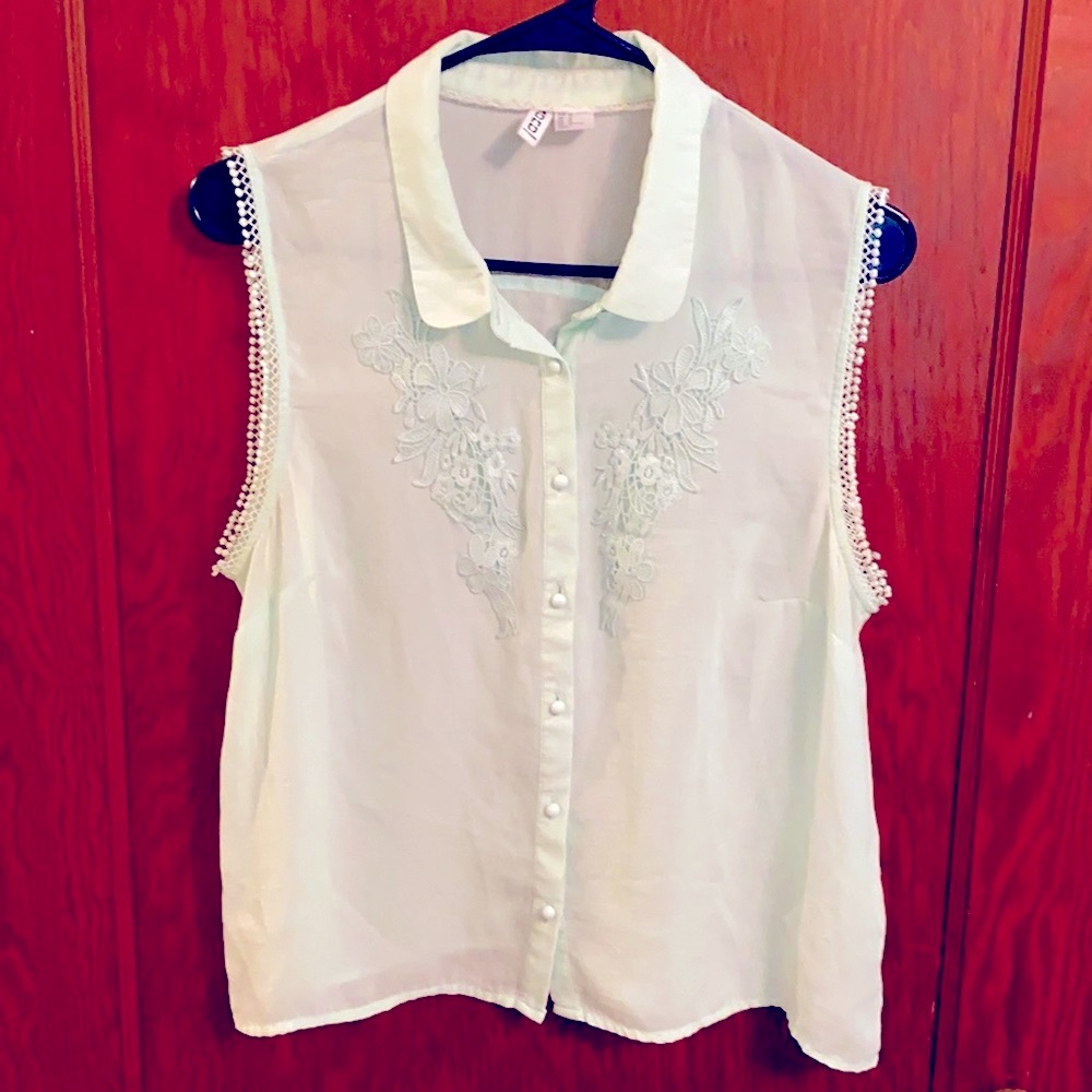 Mint green sleeveless collared top